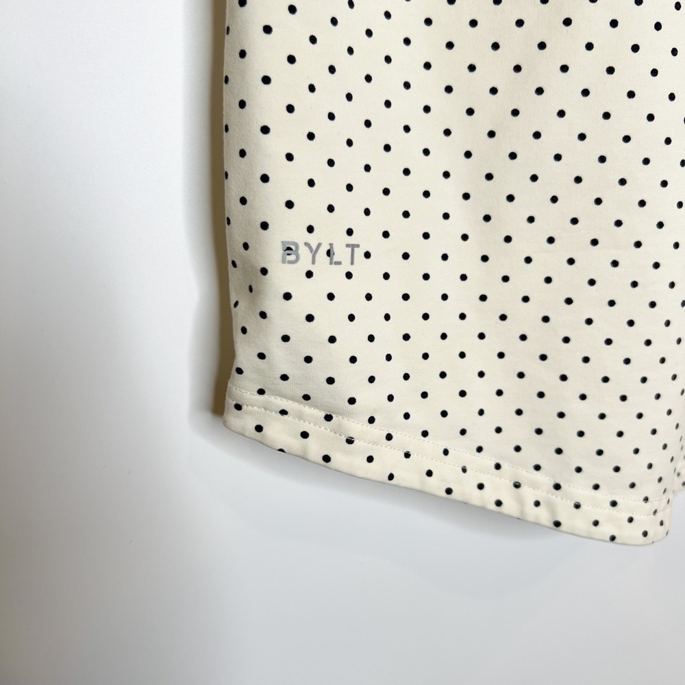 Bylt Top Dotted Drop-Cut LUX T-Shirt V Neck Short Sleeve Dotted Pattern - Picture 5 of 7